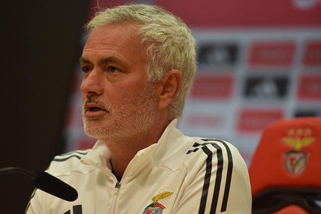 Mourinho: «É melhor acabarmos com o VAR...»