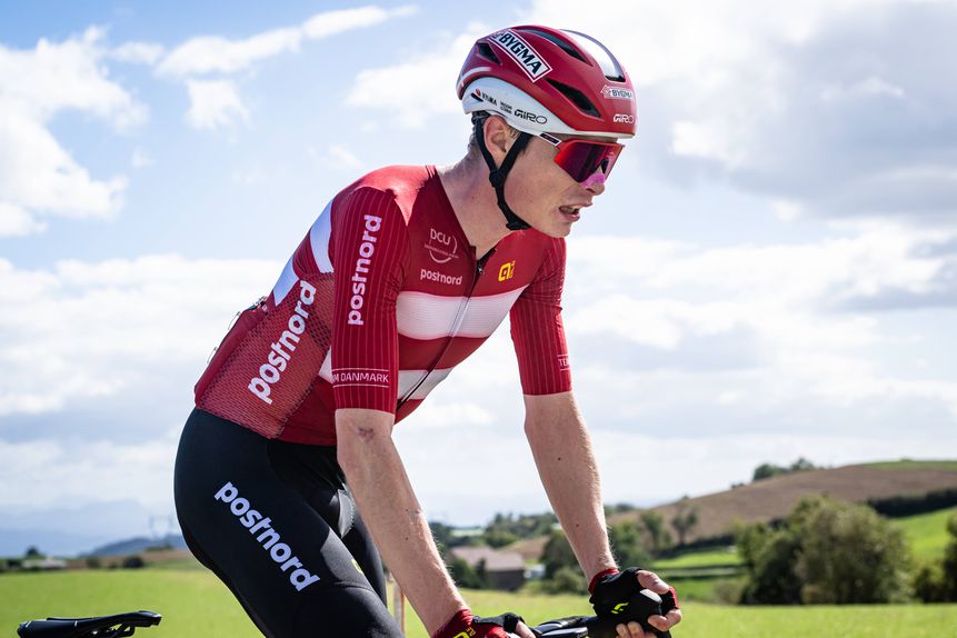 Jonas Vingegaard desistiu nos Europeus de 2025, em França