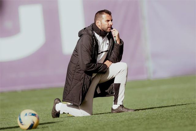 Hoje a treinar o Estrela da Amadora, João Nuno já dava mostras de ambição quando defrontava os tricolores. Foto: Estrela da Amadora SAD