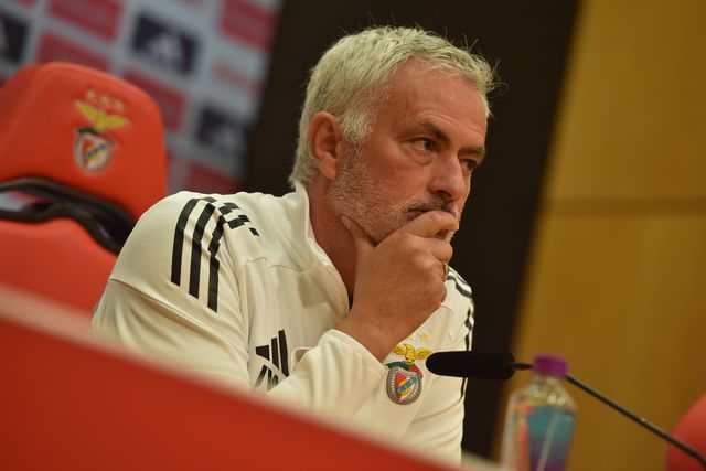 Mourinho sobre Schjelderup: «Tem de continuar a sua vida sendo menos 'naif'»