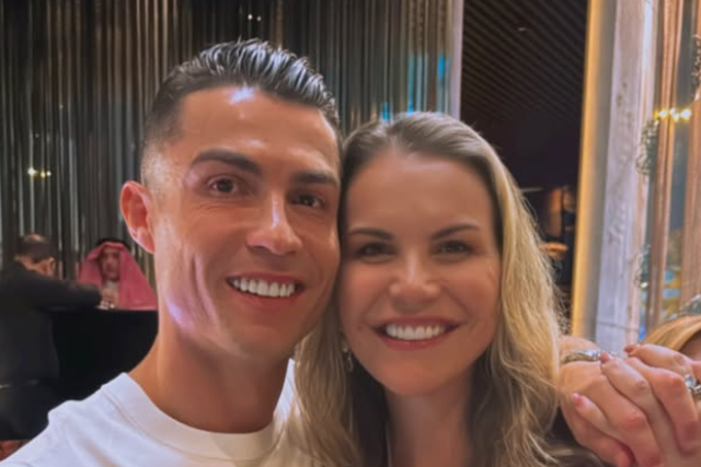Cristiano Ronaldo ao lado da sua irmã Kátia Aveiro - Foto: @katiaaveirooficial