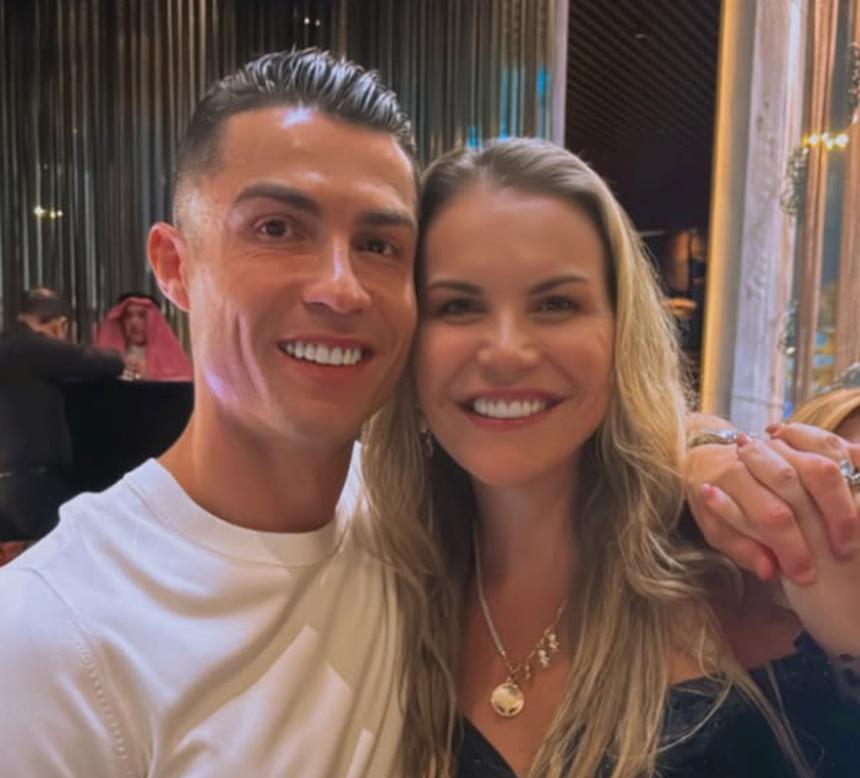 Cristiano Ronaldo ao lado da sua irmã Kátia Aveiro - Foto: @katiaaveirooficial