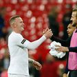 Wayne Rooney e Harry Kane partilharam balneário na seleção inglesa