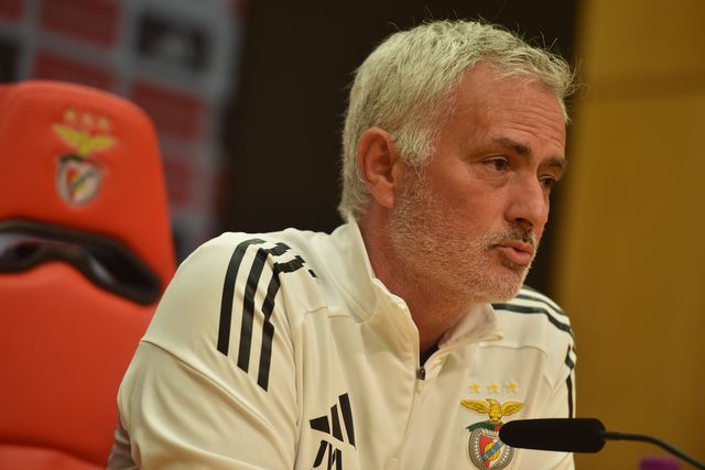 Mourinho e a lesão de Lukebakio: «Mercado? O único aberto é o do Livramento...»