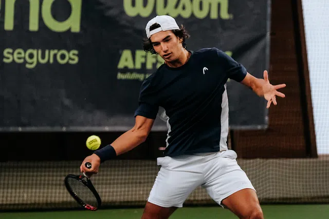 Henrique Rocha nos quartos do 'challenger' de Múrica em singulares e pares