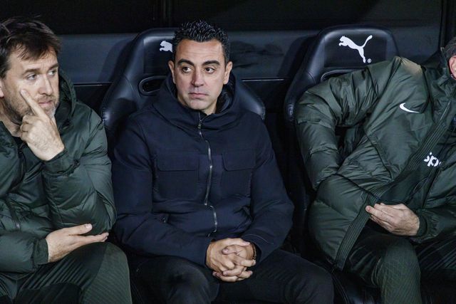 Xavi critica equipa: «Primeira parte não é aceitável»