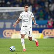 Presidente do Corinthians confirma proposta por Lucas Veríssimo