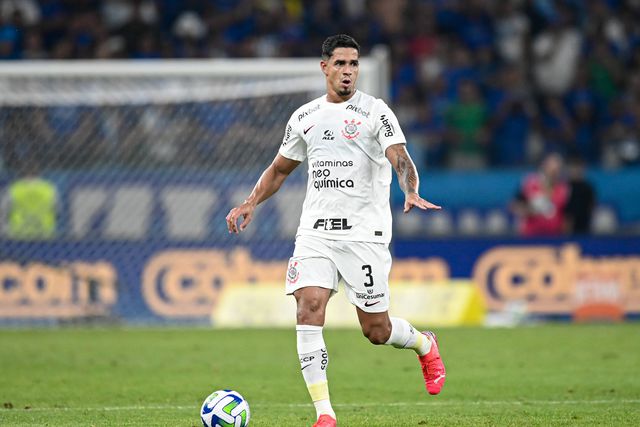 Presidente do Corinthians confirma proposta por Lucas Veríssimo