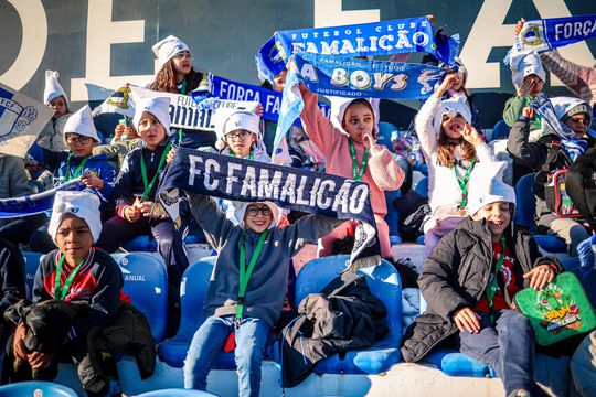 Famalicão procura primeira vitória na Luz