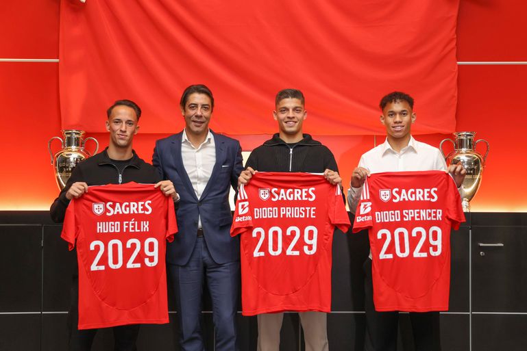 Hugo Félix e mais dois: Benfica anuncia renovação com três pérolas