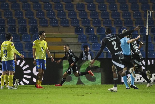 Casa Pia-Arouca: gansos 'picam' lobos e voam para a primeira metade da tabela