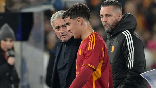 Reencontro à vista? Mourinho quer Dybala no Fenerbahçe