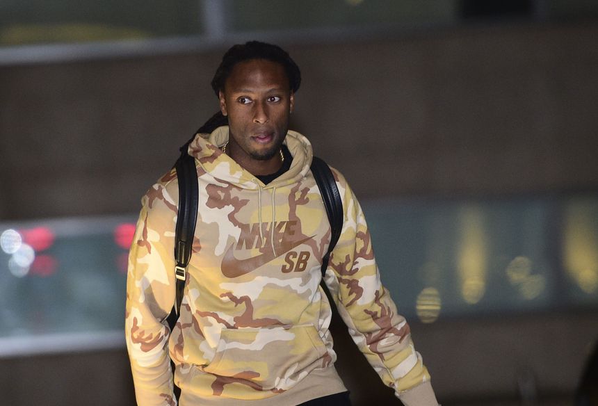 Rúben Semedo com uma mochila às costas