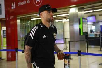 Benfica: Otamendi foi à Argentina festejar aniversário da filha