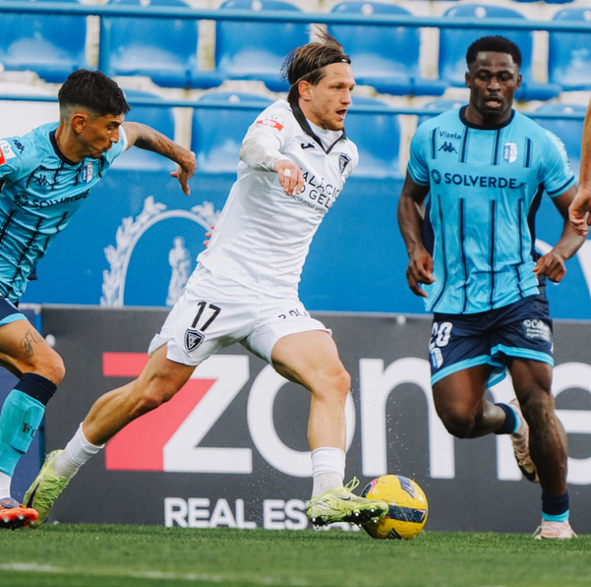 Equilíbrio a rodos entre minhotos e viseenses, mas golos... nem vê-los - Foto: Académico de Viseu