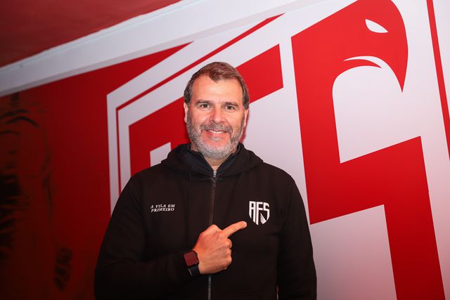 João Henriques foi oficializado como treinador do Aves SAD - Foto: Aves SAD