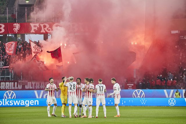Friburgo venceu na casa do Wolfsburgo