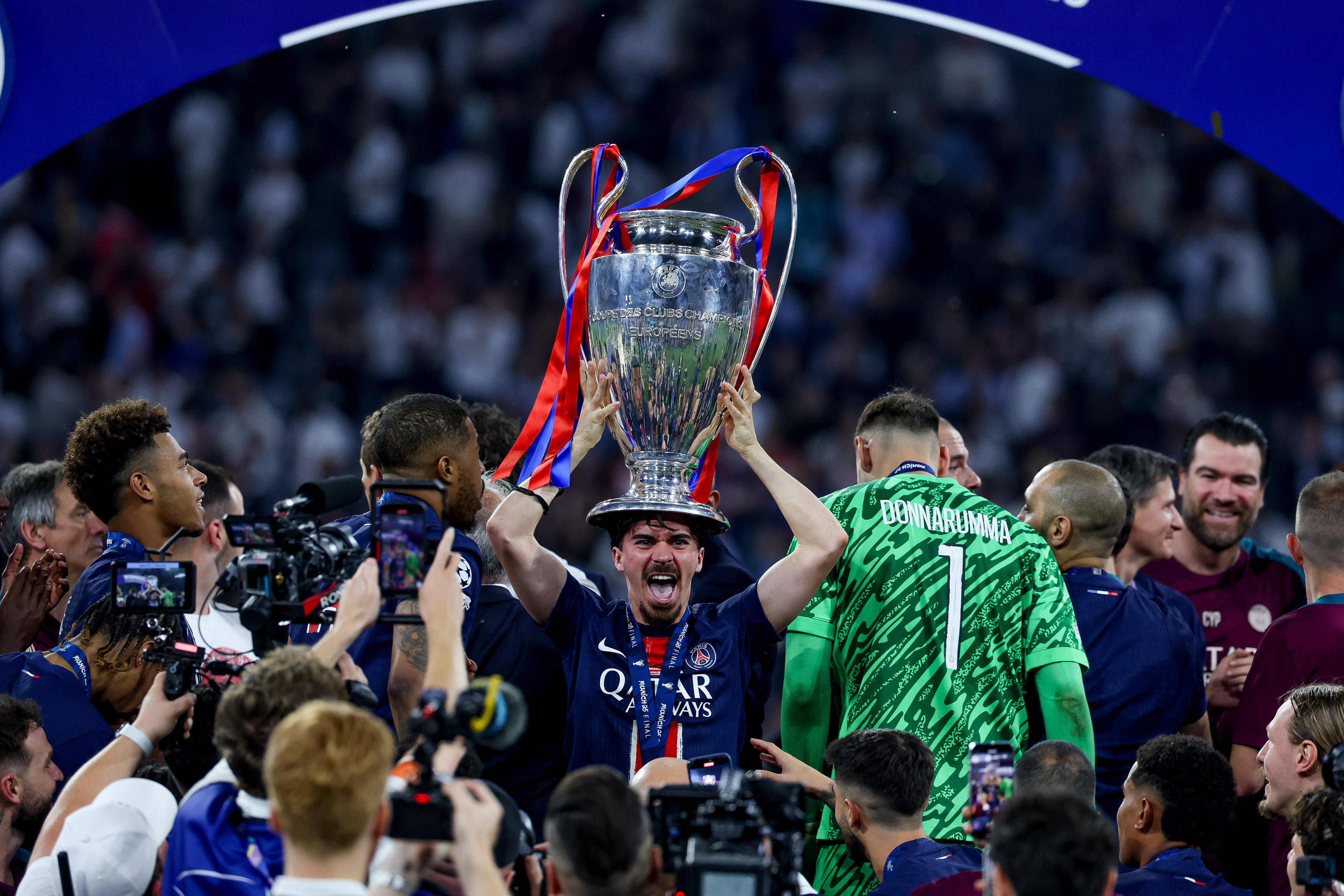 Vitinha foi o grande maestro da época de sonho do PSG. Recentemente ganhou maior intimidade com o golo. Talvez o que lhe falte para ser o número um. Um Mundial no bolso também seria boa ajuda