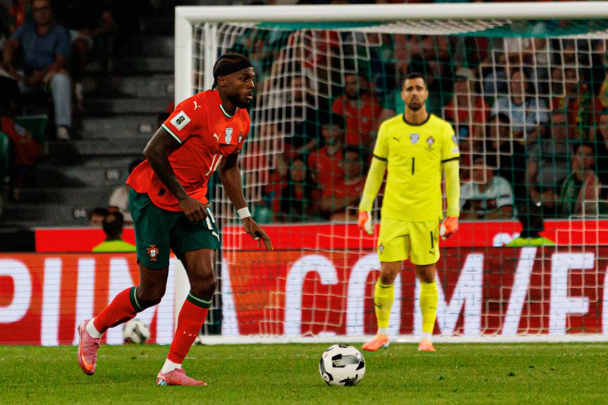 Nuno Tavares esteve no estágio de outubro de Portugal