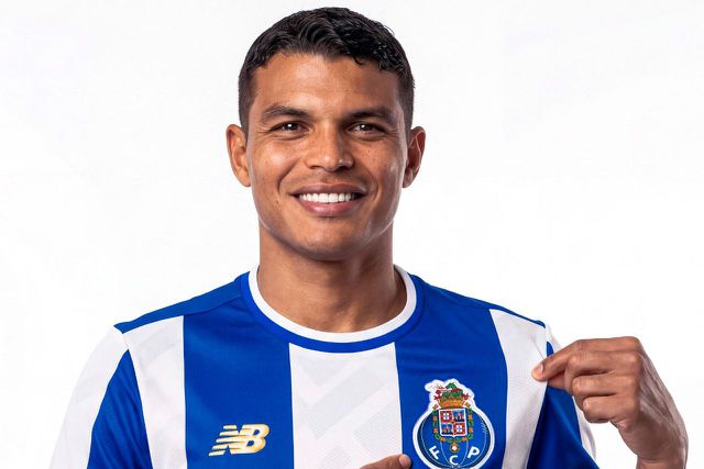 Thiago Silva já veste a camisola do FC Porto - Foto: FC PORTO