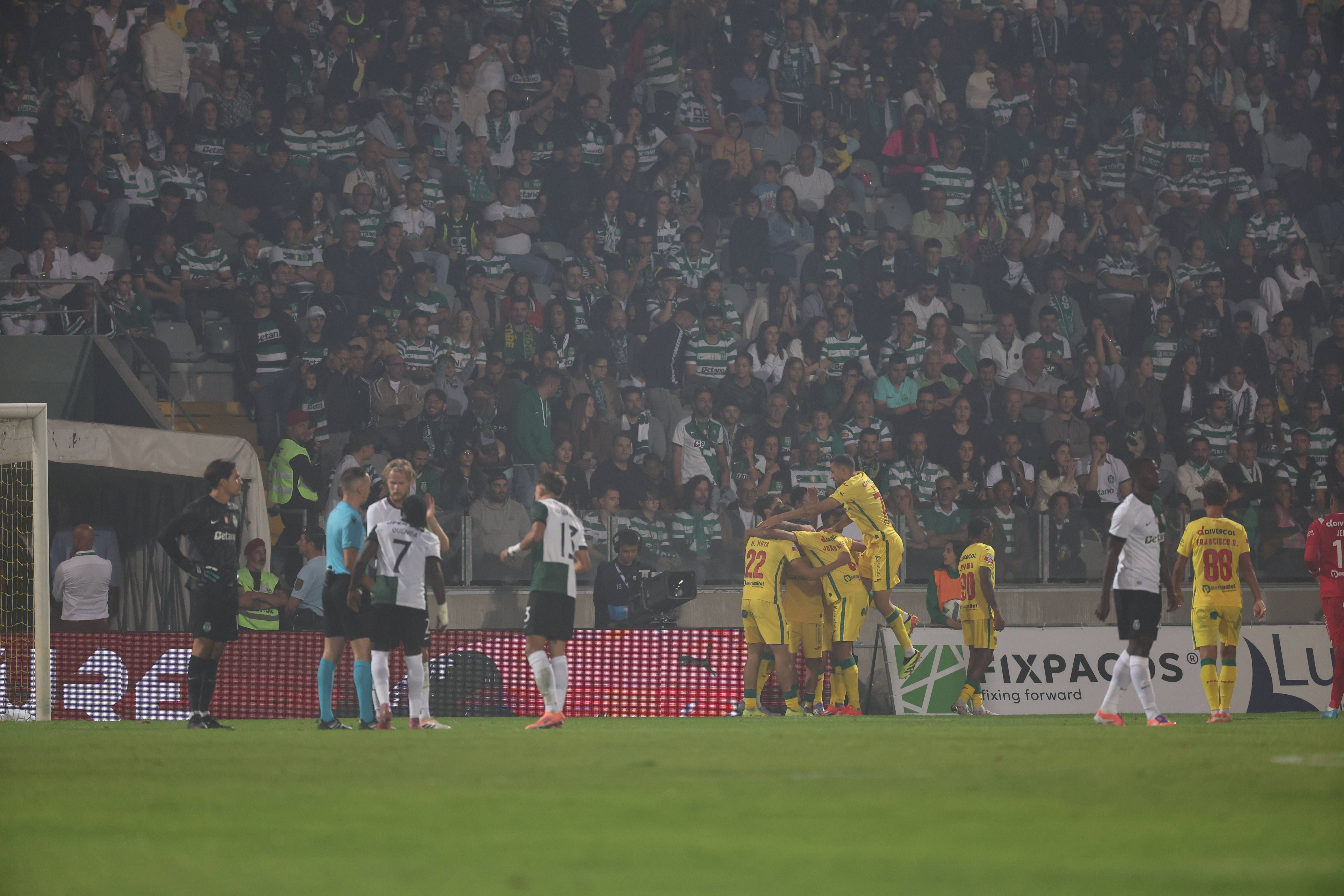 P. Ferreira-Sporting (Taça Portugal): 2.º golo dos castores não devia ter contado. Golo com 3 momentos de análise, segundo Pedro Henriques. Em causa uma carga de Mota sobre Alisson, domínio com o braço e possível fora de jogo. Não havia VAR.