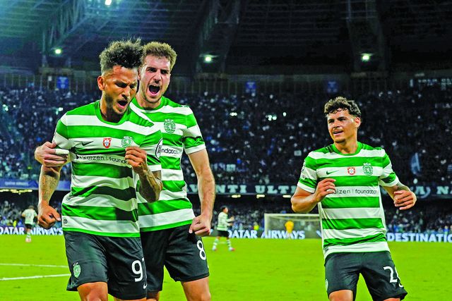 Suárez e Ioannidis prontos para 'atacar' Vitória (Foto: Miguel Nunes)