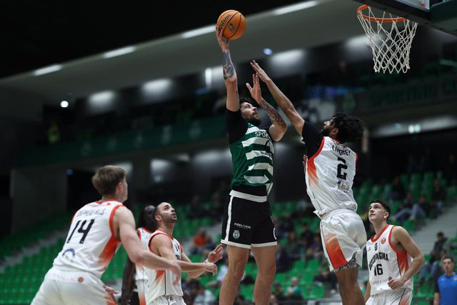 Ao intervalo Johns já havia registado 17 pontos      Fotografia Sporting CP