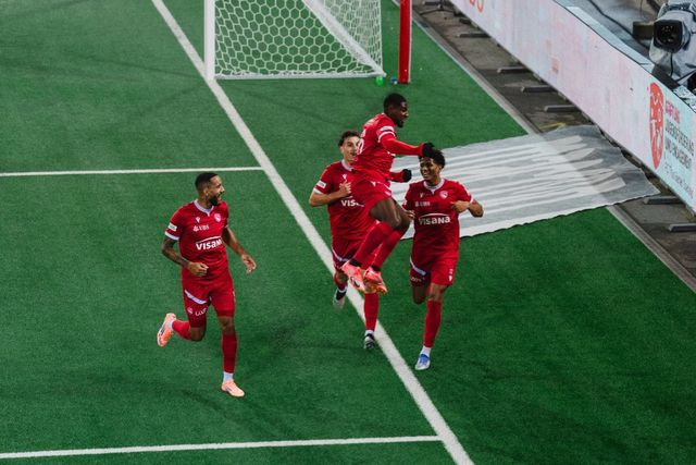 Festejos dos jogadores do Thun - Foto: Thun/Instagram
