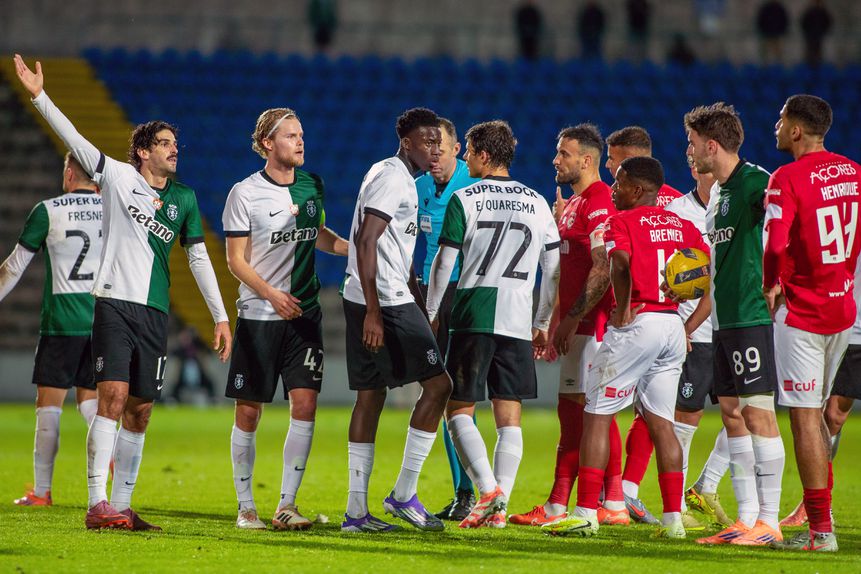 Momento do Santa Clara-Sporting - Foto Eduardo Costa/Lusa