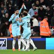 Festejos do Burnley na casa do Bournemouth