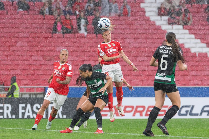 Sporting e Benfica defrontam-se este domingo em jogo do Campeonato de futebol feminino - Foto: Imago