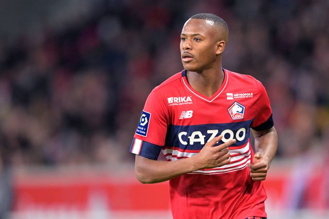 Mercado: Tiago Djaló já aterrou em Turim para reforçar a Juventus