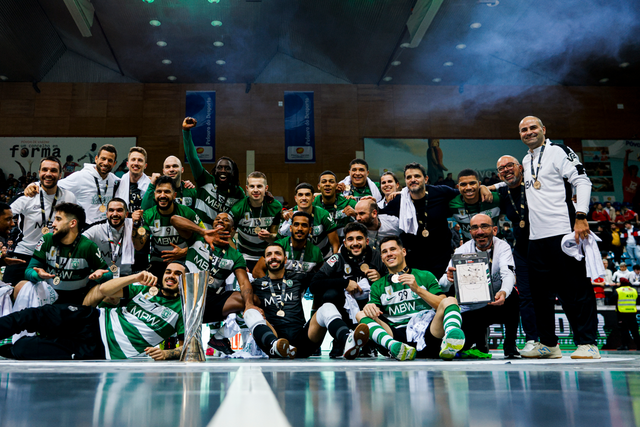 Sporting bate Benfica e conquista Taça da Liga