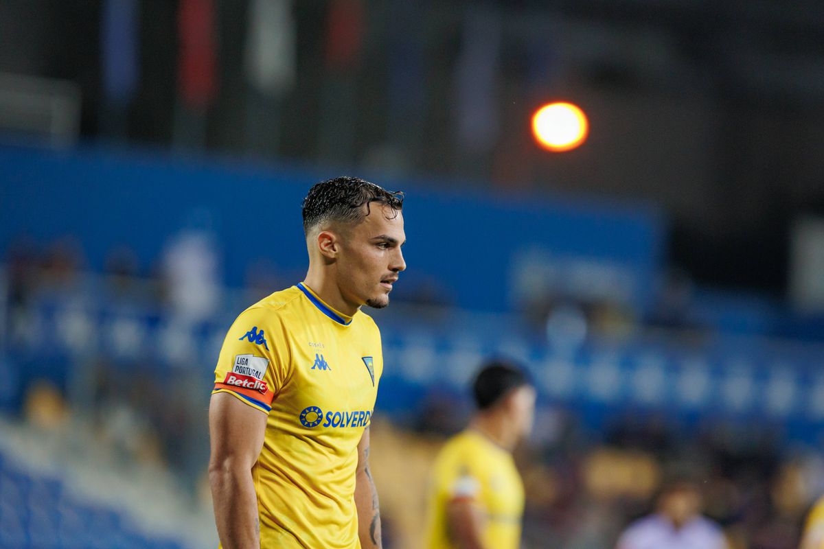Estoril-Benfica, 1-2 Pedo Álvaro: «Nunca sou de falar de arbitragem, mas...»