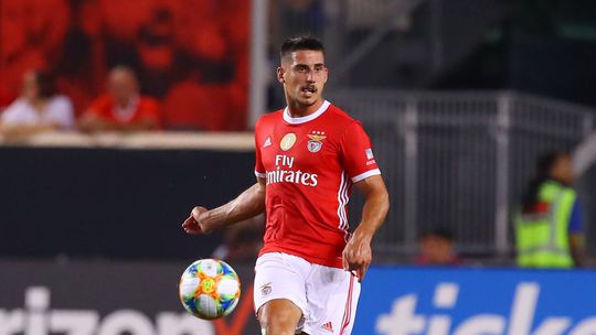 Antigo jogador do Benfica pode voltar 'à casa de partida'