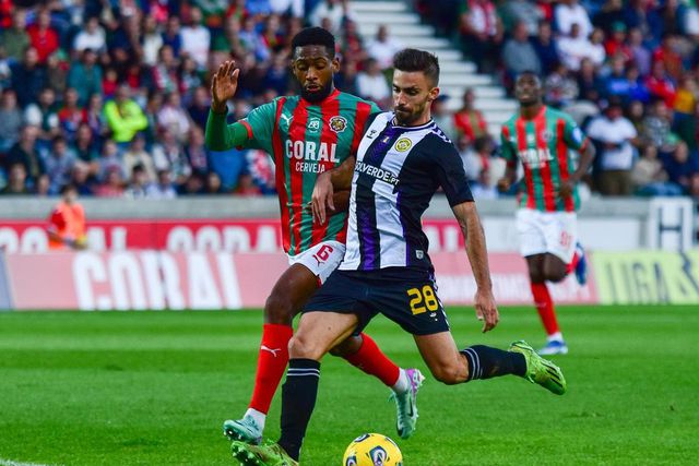Marítimo vence Nacional em dérbi com final de loucos (vídeos dos golos)