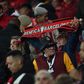 Adeptos na bancada do Estádio da Luz para o Benfica-Barcelona na Champions