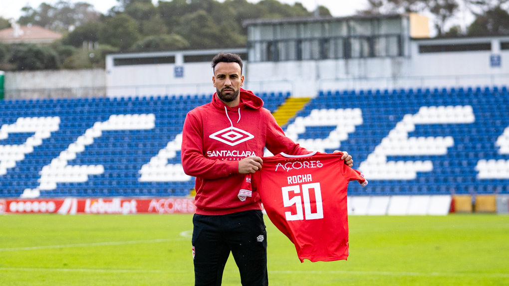 O Santa Clara assinalou a marca simbólica do centralão (Santa Clara