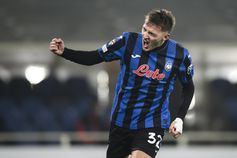 Retegui festeja o golo marcado pela Atalanta ao Sturm Graz