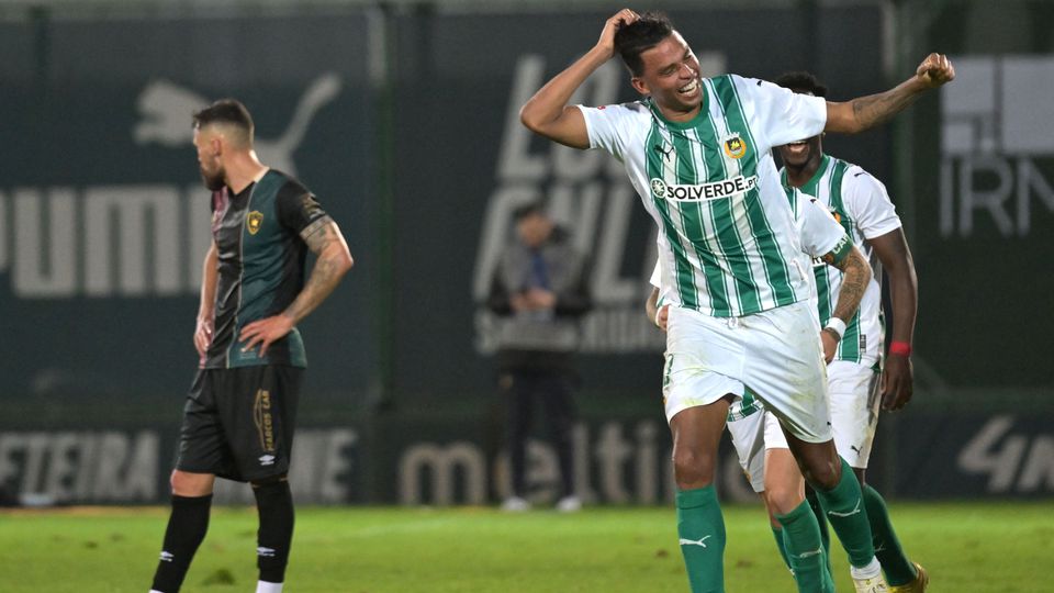 Aderllan Santos esteve no Rio Ave nas últimas seis épocas, mas o seu futuro será ao serviço do Aves SAD