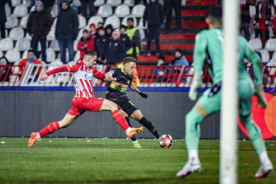 Atiraram bolas de neve ao PSV e... deu golo! (vídeo)