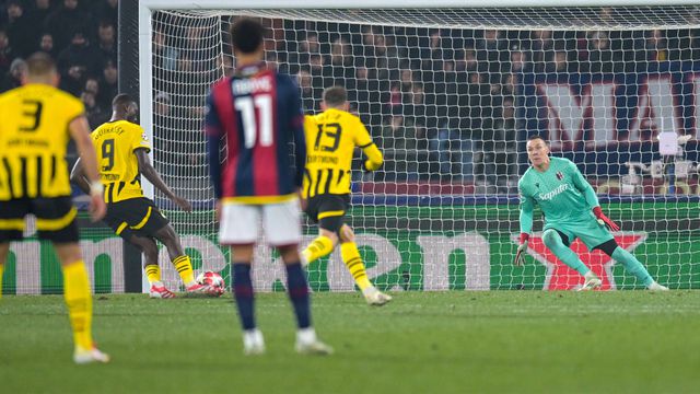 Panenka de Serhou Guirassy dá vantagem ao Dortmund em Bolonha (IMAGO)