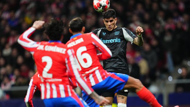 Hincapié dá vantagem ao Leverkusen no reduto do At. Madrid, para a UEFA Champions League (IMAGO)