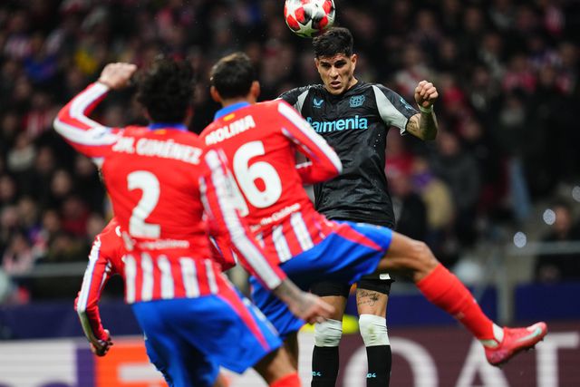 Hincapié dá vantagem ao Leverkusen no reduto do At. Madrid, para a UEFA Champions League (IMAGO)