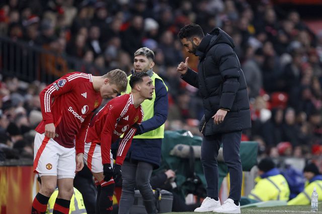 Scholes faz de Amorim e enumera lista de transferíveis do Manchester United