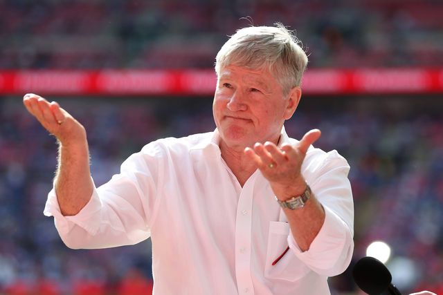 Emmanuel Petit lamenta morte de lenda do Arsenal... que ainda está viva (vídeo)