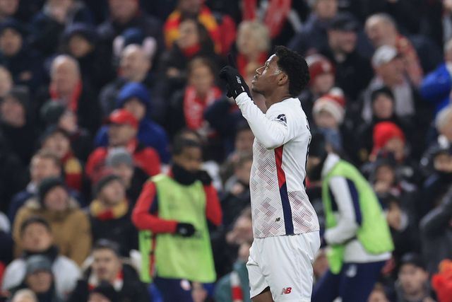 Goleador de serviço do Lille fatura na casa do Liverpool (vídeo)