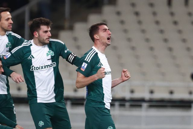 Ioannidis e Djuricic festejam golo do Panathinaikos