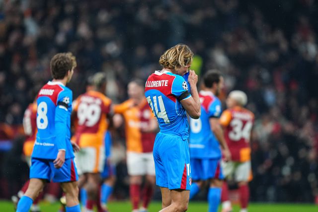 Marcos Llorente cometeu autogolo no Galatasaray-Atlético Madrid aos 20 minutos