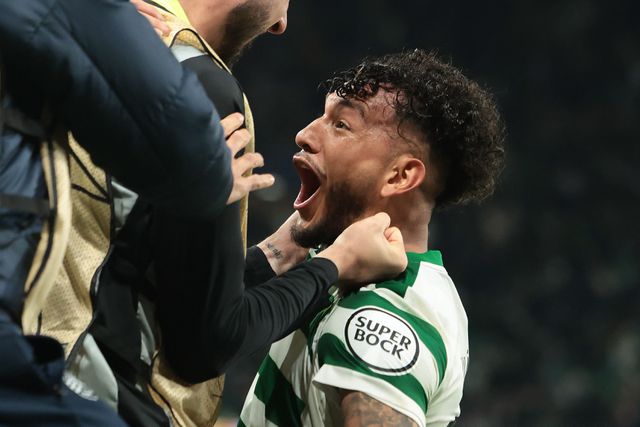 Luis Suárez, jogador do Sporting, festeja golo apontado ao PSG, na Liga dos Campeões - foto: EPA/MANUEL DE ALMEIDA